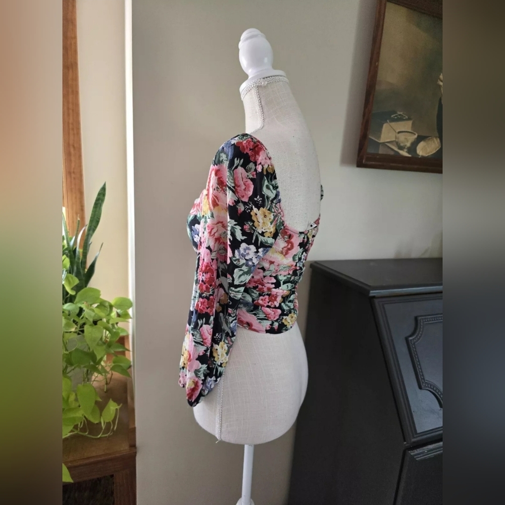 Zara women's floral cropped blouse Size XS side zip lightweight top - Picture 3 of 8
